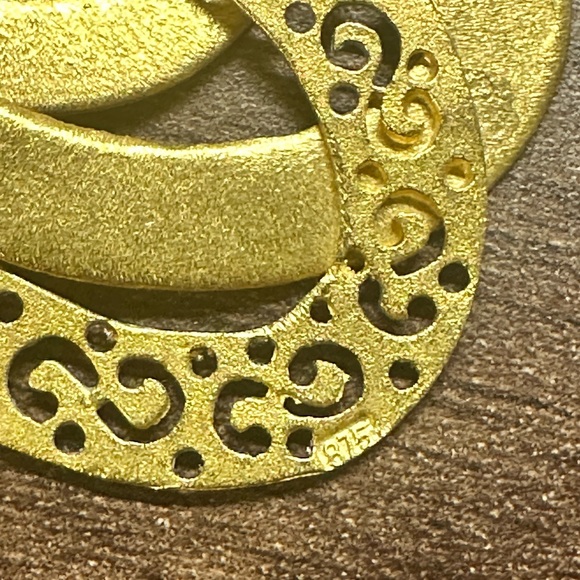 Brand new 18k gold and platinum earring - Picture 2 of 4